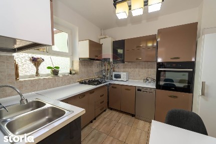 Casa / Vila cu 3 camere de inchiriat strada Pargarilor Stefan cel Mare