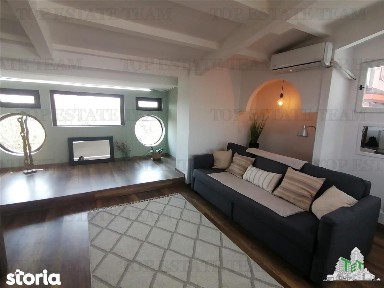 Apartament mansardabil de vanzare