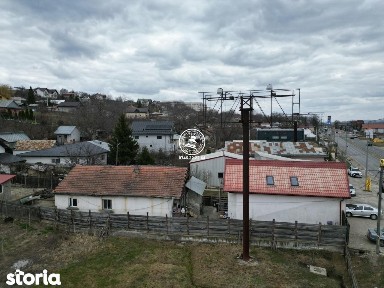 Spatiu comercial si loc de casa