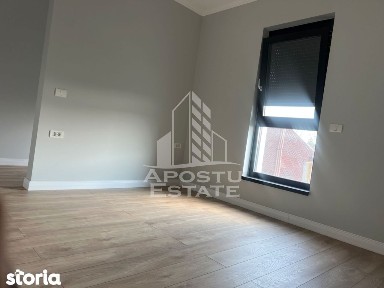 Duplex de vanzare cu 4 camere, P+E, in Covaci