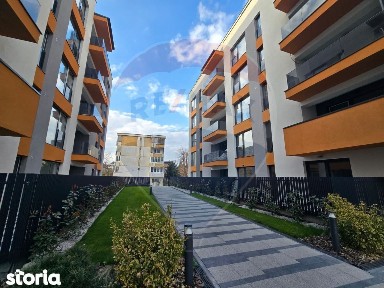 Apartament 3 camere, zona Între Lacuri