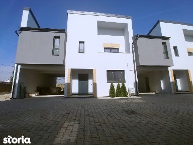 Vilă 5 camere cu mansardă și garaj, curte 350 mp, mutare imediată