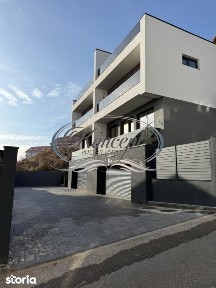 Casa exclusivista cu terasa si vedere panoramica