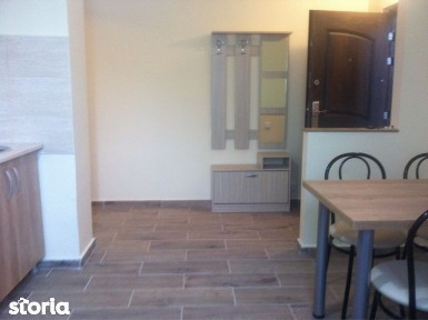 De inchiriat ap 2 camere, et2 zona cornisa-7noiembrie