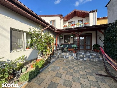 Casă individuală de vânzare - zona Piața Ferentari, Sector 5
