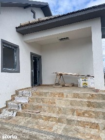 Casa in Năvodari cu trei dormitoare, living, zona de vile