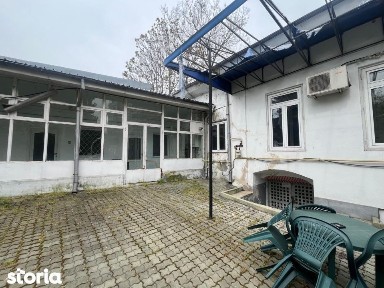 Spatiu comercial ultracentral premium de vanzare, 721 mp util, 1302 mp