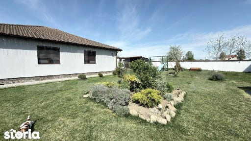Casa moderna cu teren generos - Vetis, zona linistita, aproape de or