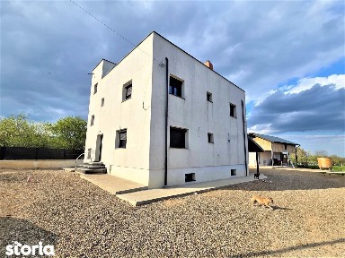 Vila noua superba D+P+1E stil mediteranean Paunesti Vrancea - la cheie