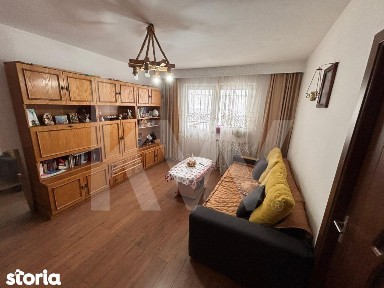 Apartament 3 camere de vanzare - Victoria, Brasov