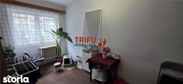 Apartament de vanzare 3 camere etaj 1