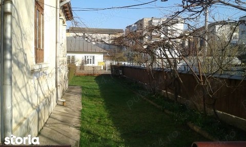Vand casa in zona centrala Falticeni