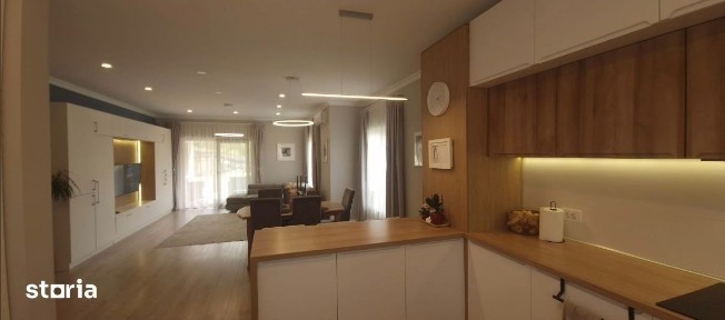 Casa cu 4 camere,curte generoasa,garaj,zona Dambul Rotund-Baciu