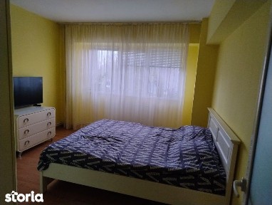 Apartament 3 camere Calarasi 4, etaj 3. Suprafata 72mp.