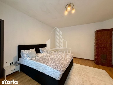 Casa cu 5 camere de vanzare, acces auto, zona Lunei Timisoara