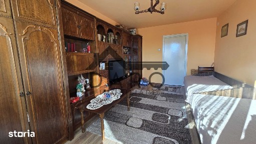 Apartament 2 Camere Et.3/4 Decomandat, Vanzare, Aleea Carpati
