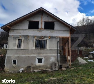 Casa taraneasca cu 180 mp utili si teren de 1360 mp, Aschileu Mare