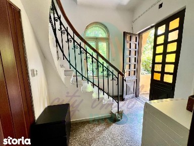 Oportunitate achizitie vila boiereasca 9 camere-Cotroceni- Singura in
