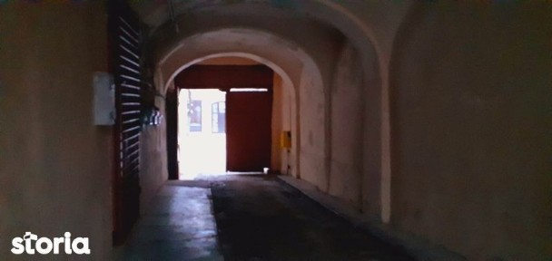 Garsoniera la casa in centrul orasului