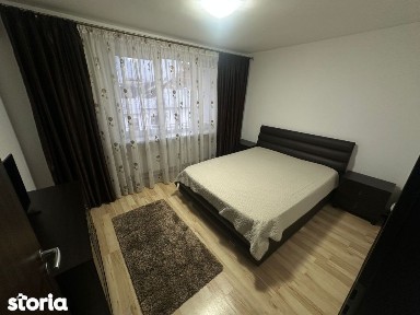 Apartament 3 camere, semidecomandat, 60 mp - Centru!