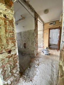 Garsoniera in curs de renovare, 34 mp, zona Centru
