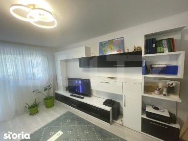 Apartament 3 camere decomandat, 68 mp, Craiovita, zona Orizont