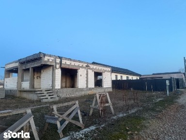 Casa parter, la rosu, 90 mp utili, 404 mp teren, Malu Mare