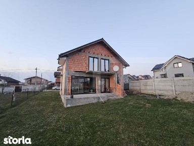 Casa la rosu, P+M, 120 mpu, teren 800 mp, zona Simnicu de sus