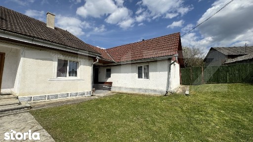 Casa de vanzare, in Sigmir si 10 ari de teren