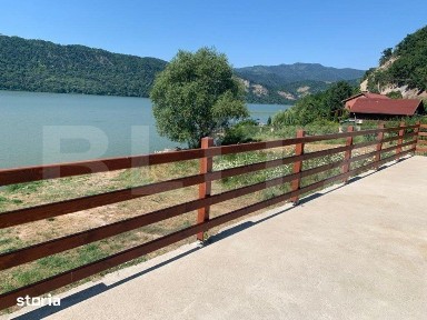Oportunitate! Casa de vacanta, 5 camere, 160mp, la malul Dunarii