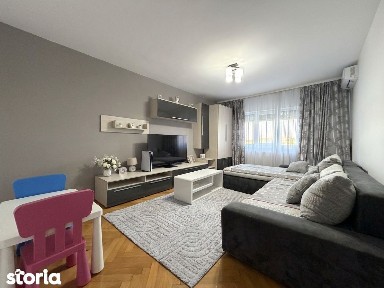 Apartament 3 camere, 2 bai, etaj 4, renovat - Lipovei