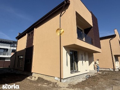 Casa spectaculoasa de vanzare in Bragadiru - zona centrala