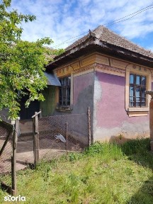 Casa de vanzare in comuna Caraula - 65 mp, teren generos 2800 mp