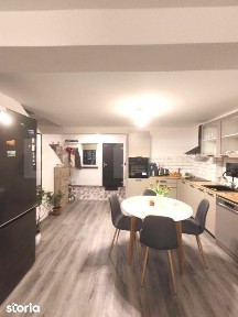 Casa tip duplex de vanzare | Complet mobilata | 2 locuri de parcare |