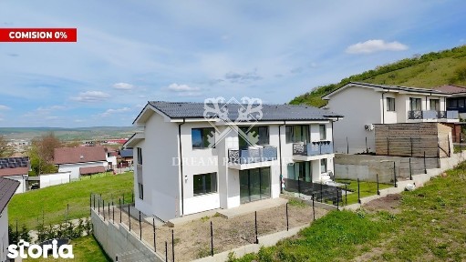 Casa tip duplex 5 camere, 3 bai, 119 mp, balcon, strada Crișeni Dezmir