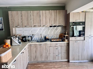 Apartament 2 camere, 56mp+spatiu suplimentar | Zona Porii | Floresti |