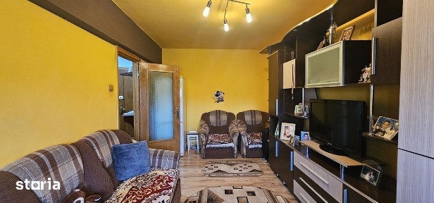 Vanda partament de 3 camere,decomandate,cf 1 situat pe str.Uzinei