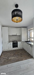 Apartament 3 camere, balcon și garaj în Tractorul