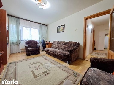 Liber, apartament 3 camere, Nicolina 2, baie cu geam, BLOC 1984, FARA