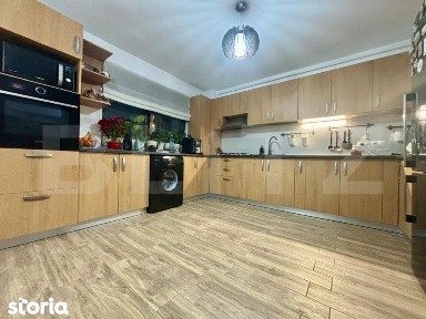 Apartament 3 camere, 64mp, 2 garaje, 2 bai, intermediar,zona Terra