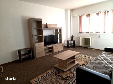 Apartament cu doua camere decomandat si spatios in Fratii Golesti