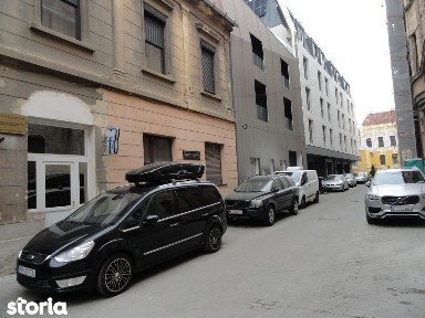 Spatiu comercial 79 mp acces stradal zona centrala langa Hotel Anirok