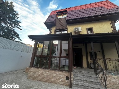 Casă de închiriat cu 6 camere în Băneasa