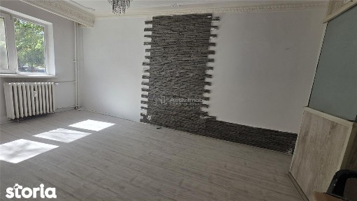 Apartament 4 decomandat, parter - Valea Rosie