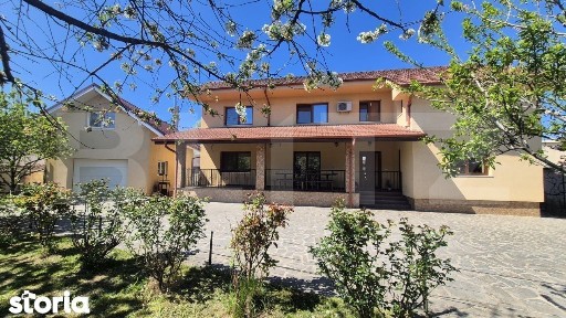 Casa 3 dormitoare de inchiriat, 236 mp, teren 525 mp, Semicentral