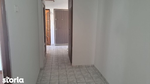 Apartament 3 camere, 70 mp, zona Garii