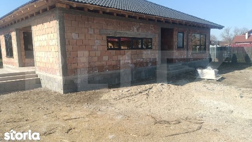 Casa la Rosu - Localitatea Dumbravioara, com Ernei