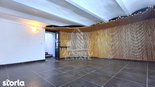 Spatiu comercial central la subsol