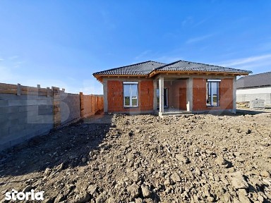 Casa rosu Osorhei | 553 mp | dublu front | potential mare