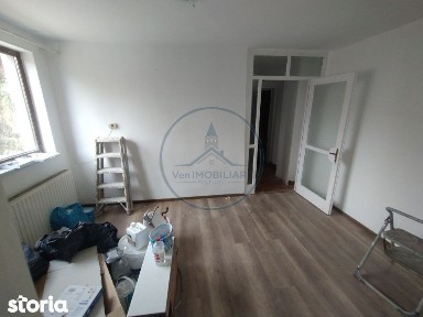 Apartament 2 camere, etaj 1, Bd. Decebal - pozitie excelenta